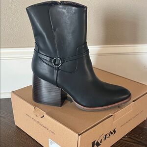 NEW black Selena Korks 3 inch chunky heal ankle strap boots 7.5 KR0027509